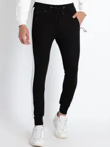 Status Quo Men Colourblocked Cotton Joggers