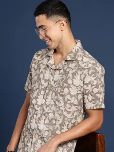 Taavi Men Classic Opaque Printed Regular Fit Casual Shirt