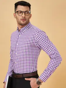 Peregrine by Pantaloons Slim Fit Gingham Checks Opaque Cotton Formal Shirt