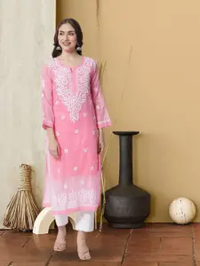 PARAMOUNT CHIKAN Floral Embroidered Chikankari Kurta