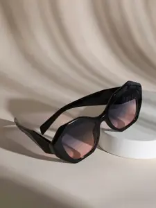 HAUTE SAUCE by  Campus Sutra HAUTE SAUCE by Campus Sutra Women Oversized Sunglasses With UV Lens AW23_HSSG2264