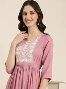 SHOWOFF Floral Yoke Design Thread Work Pleated Kurta