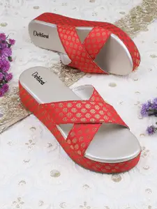 DChica Girls Red & Gold-Toned Textured Flatform Sandals