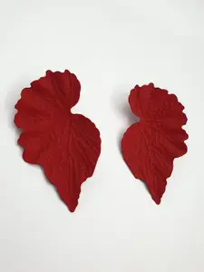 ISHKAARA Leaf Shaped Studs Earrings