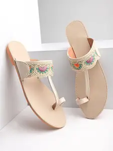 Shoetopia Girls Embroidered Ethnic One Toe Flats