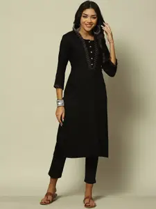 Rangriti Women Solid Straight Kurta