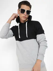Campus Sutra Colourblocked Hooded Cotton Pullover Sweatshirt
