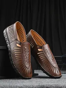 El Paso Men Ethnic Shoe-Style Sandals With Laser Cuts