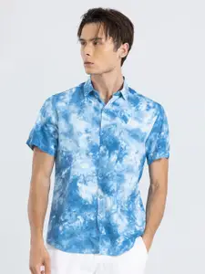 Snitch Abstract Printed Spread Collar Casual Shirt