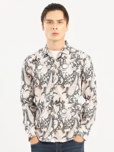 Snitch Slim Fit Floral Printed Spread Collar Casual Shirt