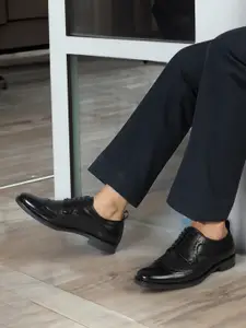 Carlton London Men Leather Formal Brogues