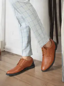 Carlton London Men Solid Formal Derbys