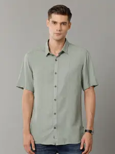 Voi Jeans Slim Fit Opaque Casual Shirt