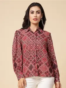 Gipsy Comfort Ethnic Motifs Printed Satin Casual Shirt