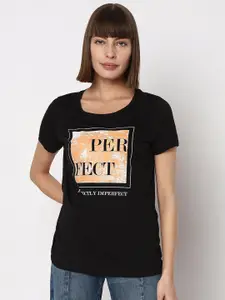 Vero Moda Typography Printed Cotton Regular T-shirt