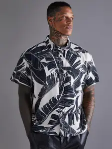 boohooMAN Tropical Printed Casual Shirt