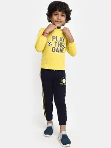 V-Mart Boys Typography Printed Pure Cotton T-Shirt With Trousers
