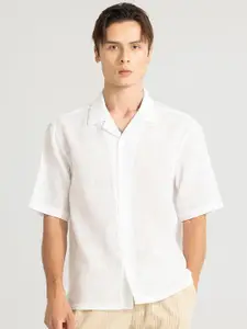 Snitch White Classic Oversized Self Design Pure Cotton Casual Shirt