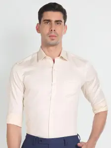 Arrow  Slim Fit Pure Cotton Casual Shirt