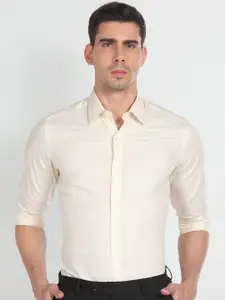 Arrow New York Slim Fit Spread Collar Twill Pure Cotton Formal Shirt