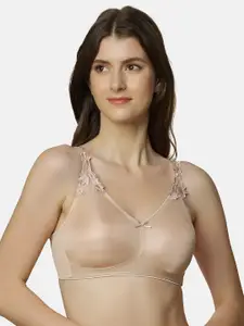Triumph Non Padded Full Coverage Minimizer Bra With All Day Comfort