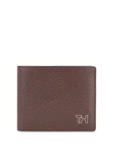 Tommy Hilfiger Men Textured Leather Two Fold Wallet
