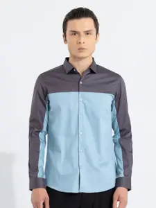 Snitch Blue Classic Colourblocked Pure Cotton Slim Fit Casual Shirt