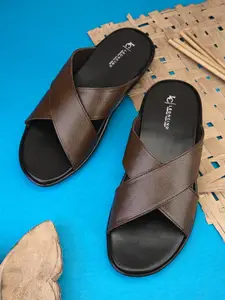 LEONCINO Men Textured Comfort Sandals