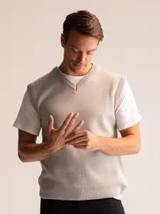 DeFacto Sleeveless Acrylic Sweater Vest