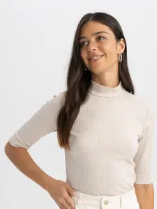 DeFacto V-Neck Drop-Shoulder Sleeves Pockets T-shirt