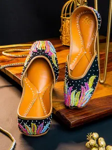 House of Pataudi Embellished Leather Mojaris