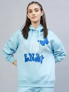 DELAN Typography Printed Fleece Hooded Pullover Sweatshirt