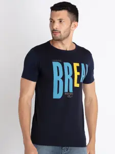 Status Quo Typography Printed Knitted T-shirt