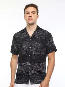 FLY 69 Men Black Premium Boxy Opaque Printed Casual Shirt