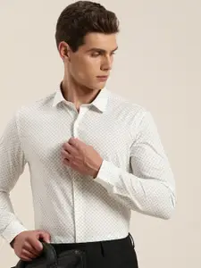 INVICTUS Men Classic Slim Fit Opaque Printed Formal Shirt