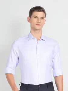 Arrow Men Gingham Checks Spread Collar Pure Cotton Formal Shirt
