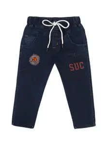 Wish Karo Boys Classic Typography Printed Regular Fit Mid-Rise Clean Look Cotton Jean