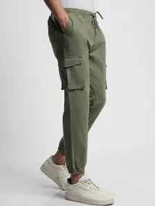 Dennis Lingo Men Slim Fit Mid-Rise Plain Cargos Trousers