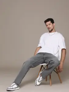 Roadster The Lifestyle Co. Men Straight Fit Light Fade Stretchable Jeans