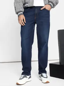 Roadster Men Straight Fit Mid-Rise Low Distress Light Fade Stretchable Jeans