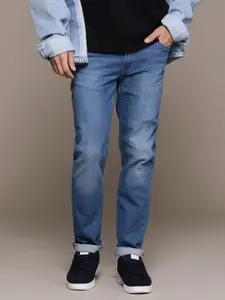 The Roadster Lifestyle Co. Men Light Fade Slim Fit Jeans