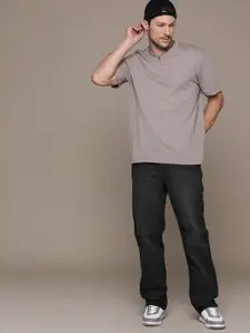 The Roadster Lifestyle Co. Men Light Fade Stretchable Straight Fit Jeans