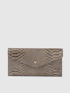 Hidesign Women Snakeskin Textured Leather Envelope Wallet
