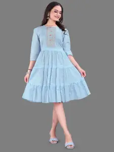 Pari THE FASHION STUDIO Round Neck Dress