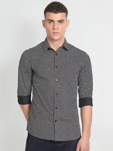 Flying Machine Slim Fit Opaque Floral Printed Cotton Casual Shirt