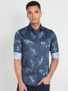 Flying Machine Slim Fit Floral Printed Opaque Cotton Casual Shirt