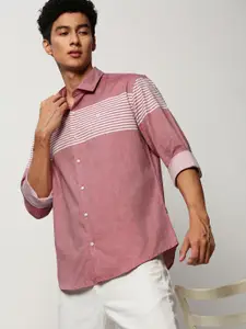 SHOWOFF Smart Horizontal Striped Twill Cotton Slim Fit Casual Shirt