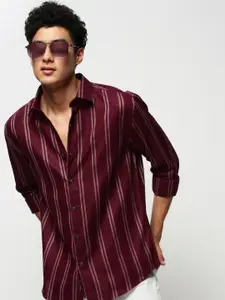 SHOWOFF Striped Cotton Premium Slim Fit Opaque Casual Shirt