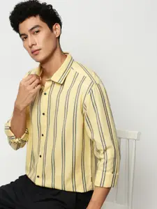 SHOWOFF Premium Slim Fit Vertical Stripes Opaque Cotton Casual Shirt