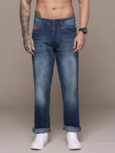 The Roadster Lifestyle Co. Men Straight Fit Heavy Fade Stretchable Jeans